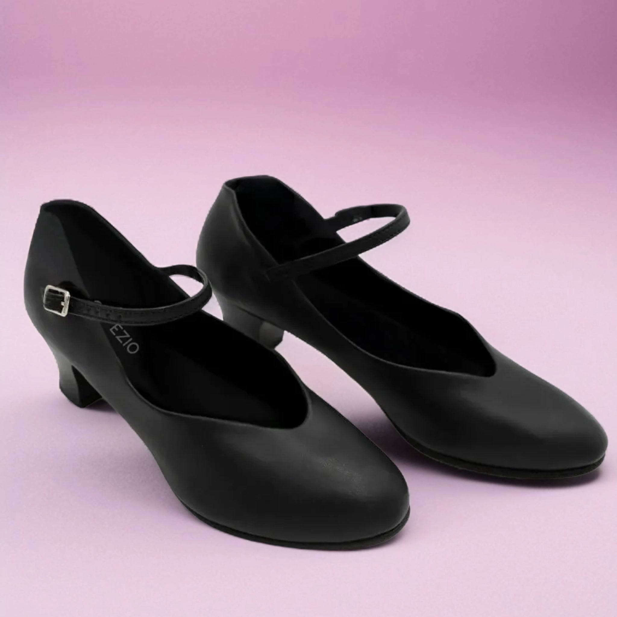 Capezio Jr. Footlight Character Heel